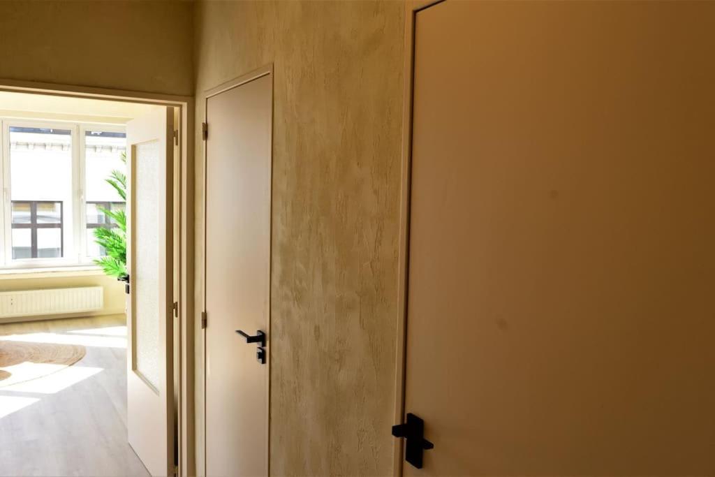 Downtown 2 Bdr Apartment ***** 3 Антверпен Екстериор снимка