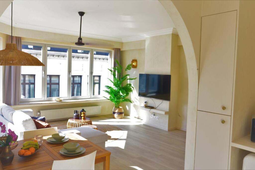 Downtown 2 Bdr Apartment ***** 3 Антверпен Екстериор снимка